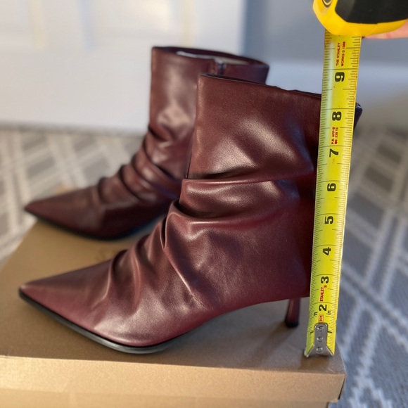 Steve Madden Maxxine Bootie, Size 9.5, Wine (Burgundy) - Picture 9 of 10